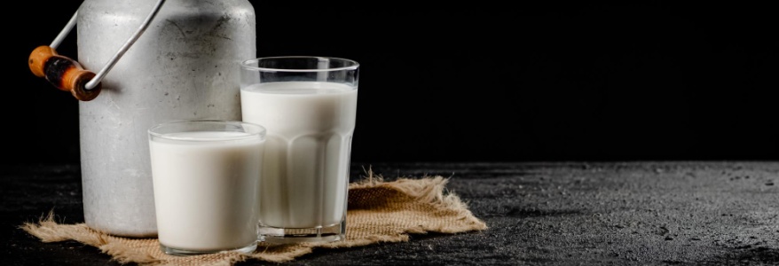 Que penser des laits de chèvre et de brebis ? Du lait cru ?